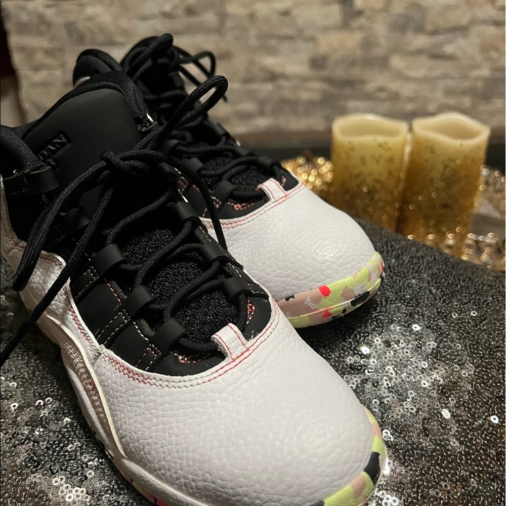 Retro 10 G’s Ember Glow Jordans. Size 2Y.